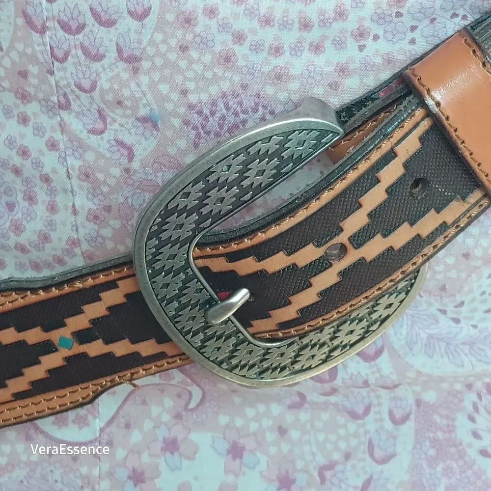 Red Dirt Hat Mens Multicolor Geometric Genuine Leather Tapered Belt Size 42 NWOT